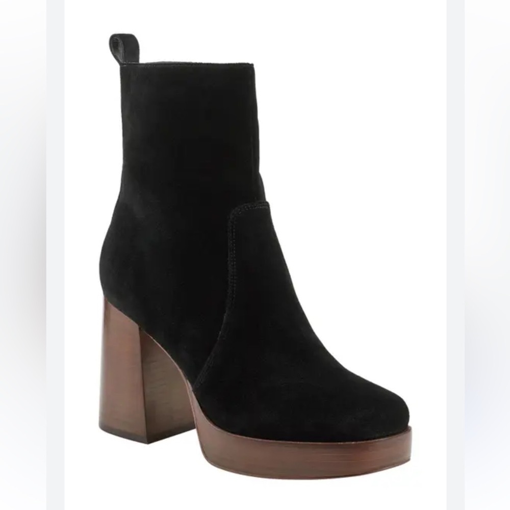 NWOT Marc Fisher Elegant Marysa Black Suede Women's Platform Boots-Size 11